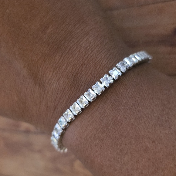 Tennis Women's Bracelet 18K White Gold Filled 7" Size - Picture 1 of 10
